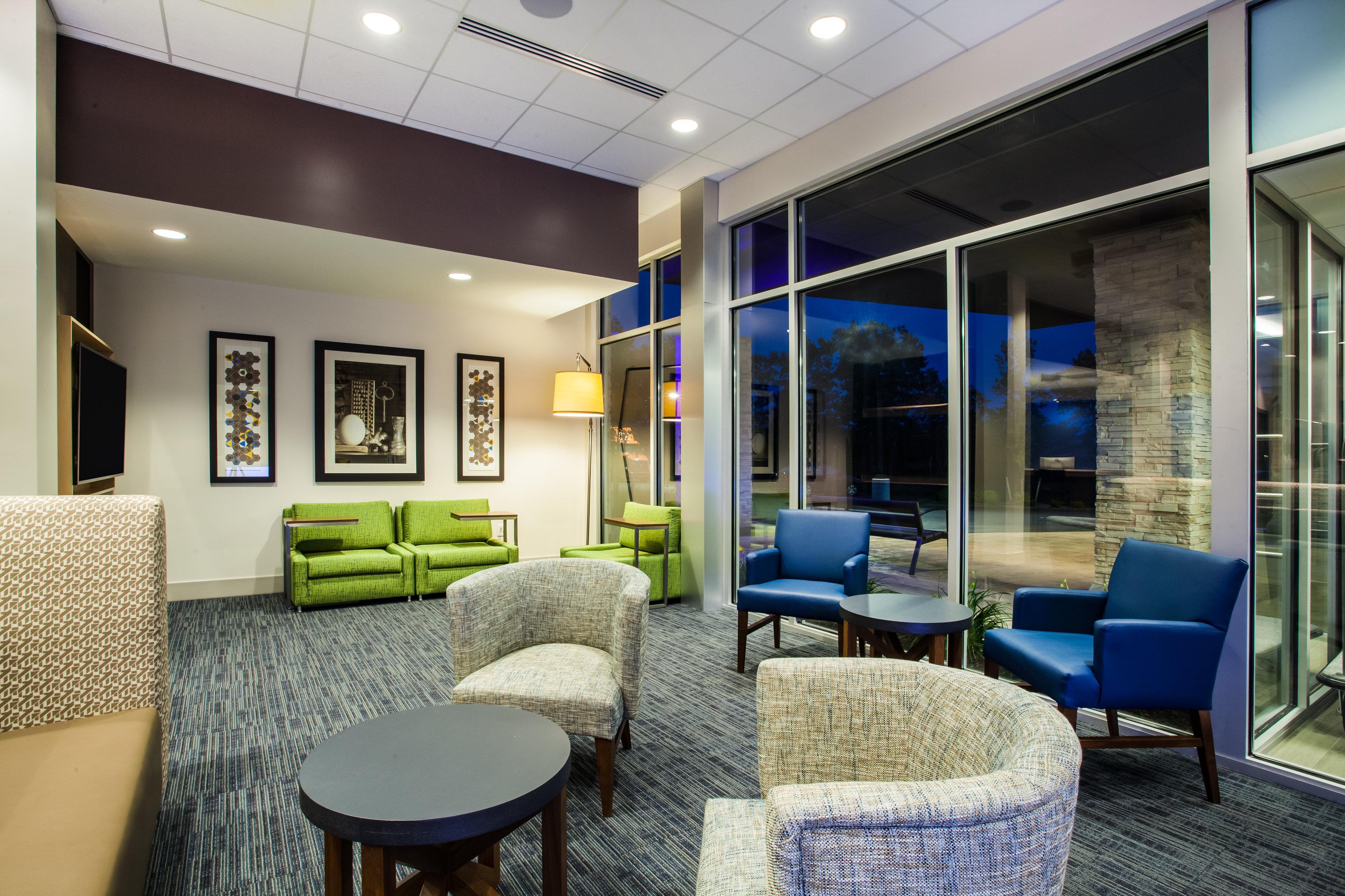 Hotel Express Queensbury-lake George Area By Ihg 3*
