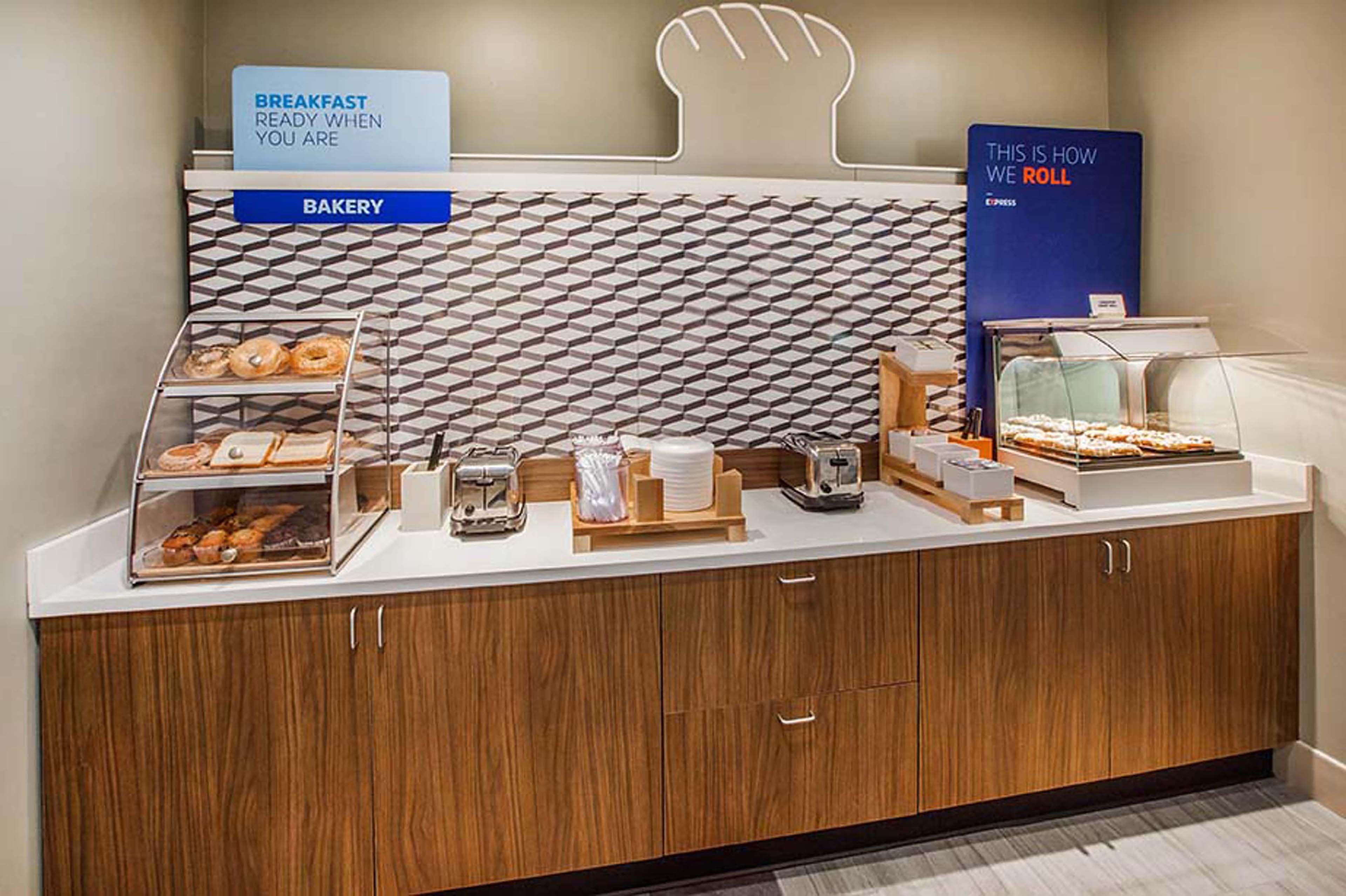 Express Queensbury-lake George Area By Ihg